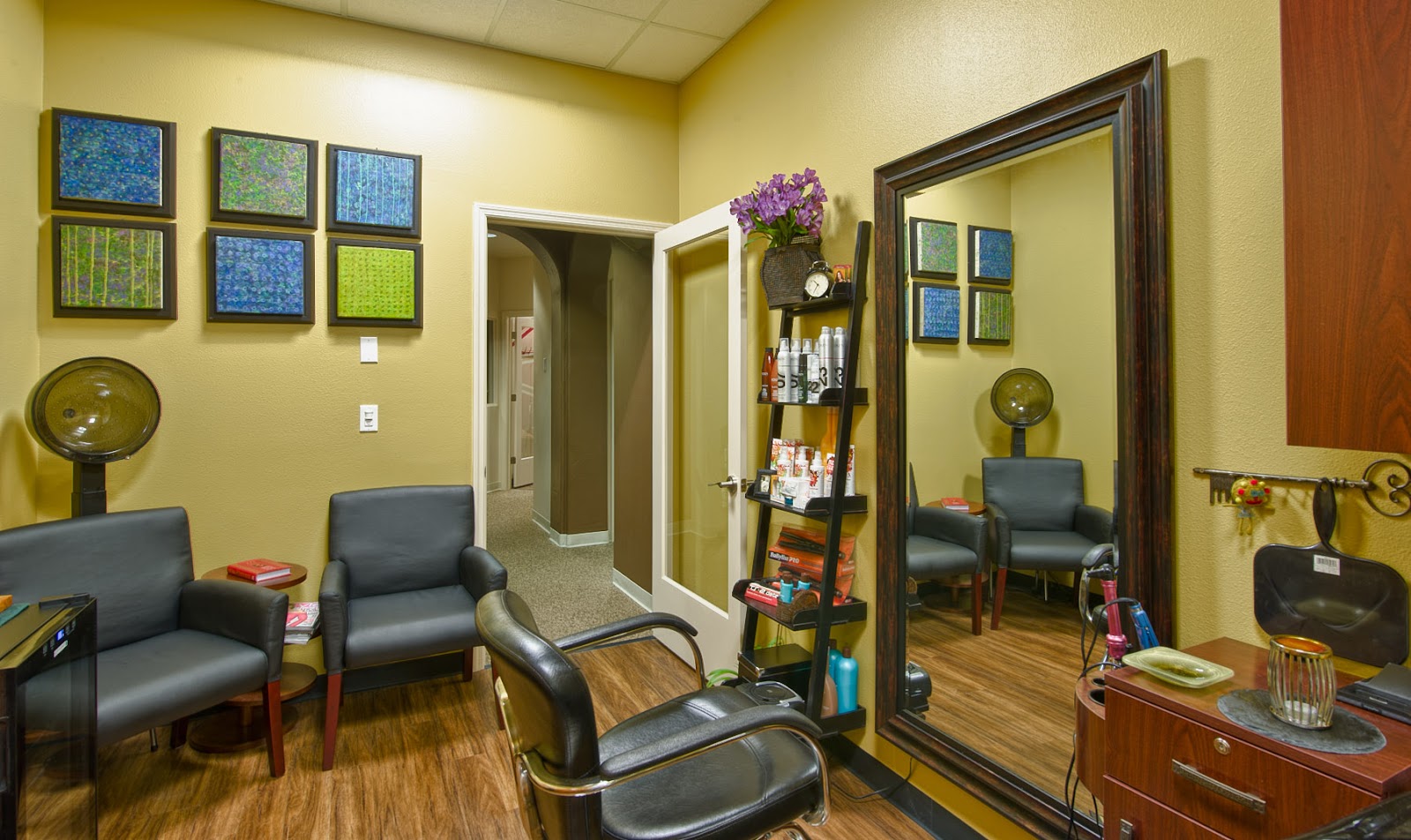 Phenix Salon Suites - Lone Tree nail photo 3